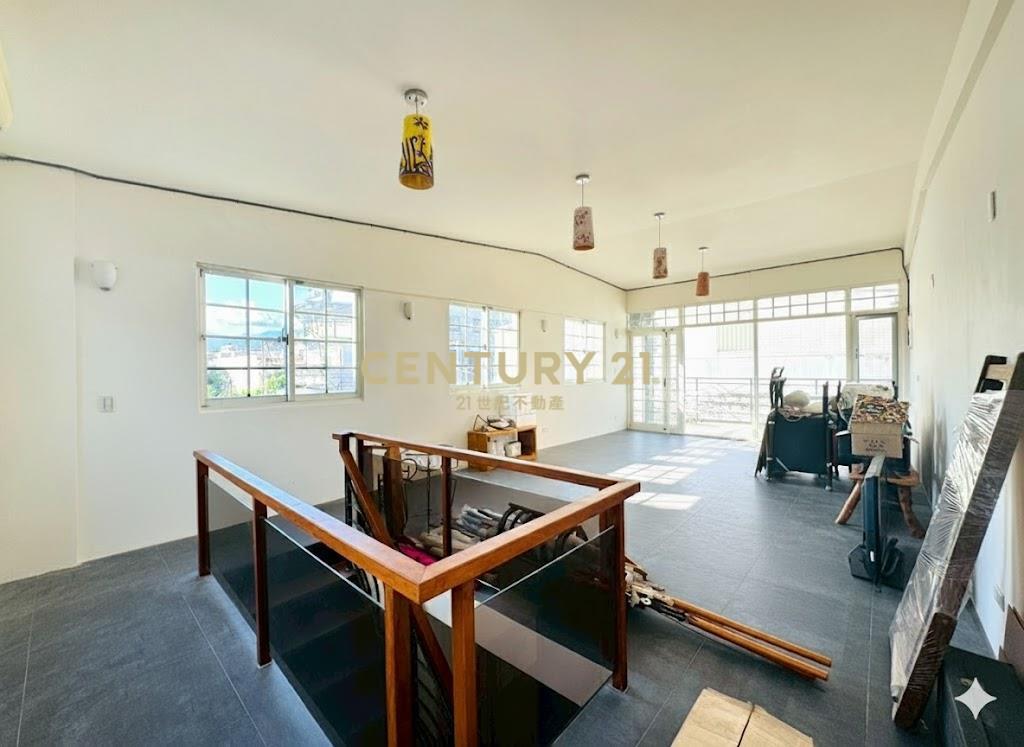 LB115神農商圈巷口日光小宅