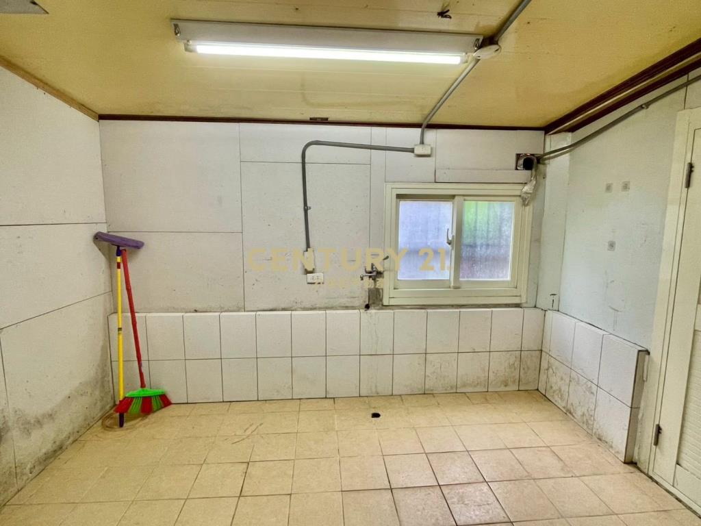 LC149南館市場黃金店面(買地送屋)