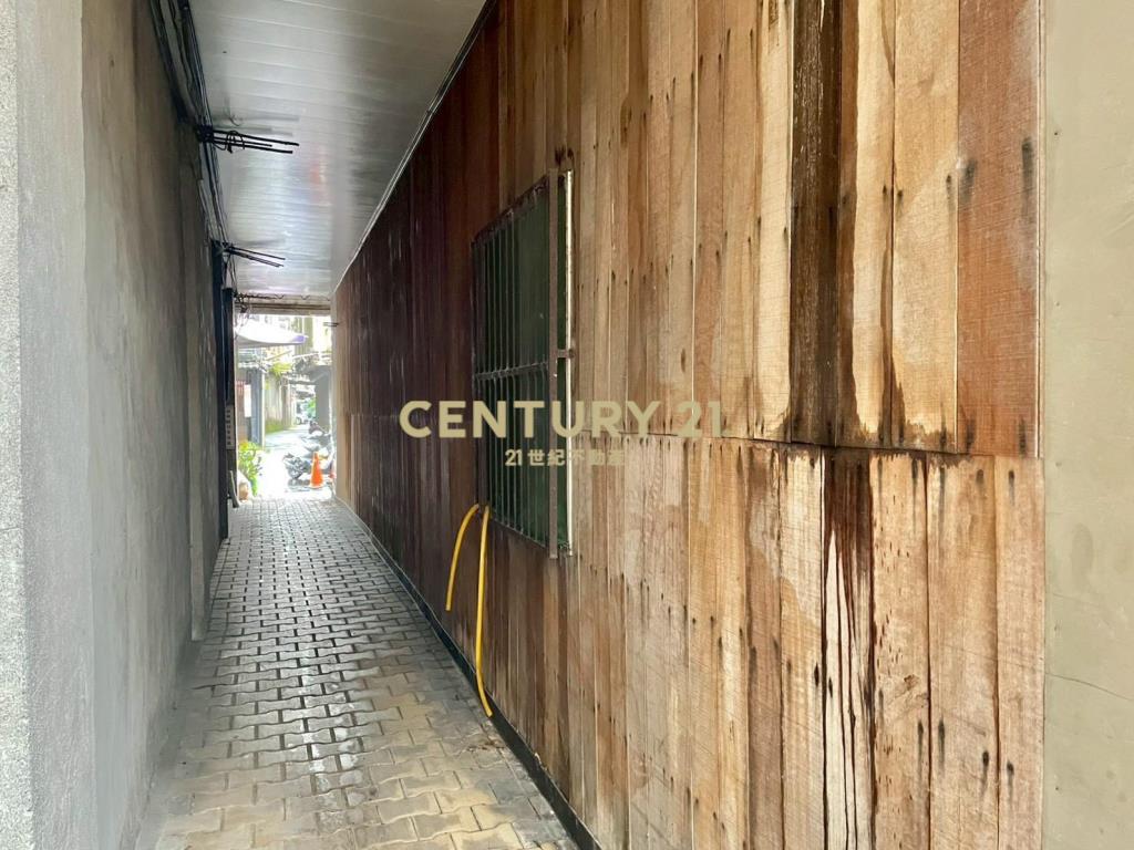 LC149南館市場黃金店面(買地送屋)