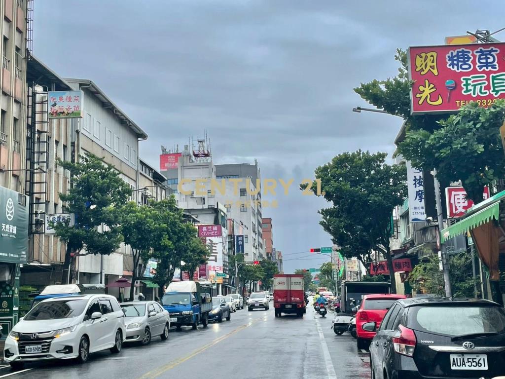 LC149南館市場黃金店面(買地送屋)