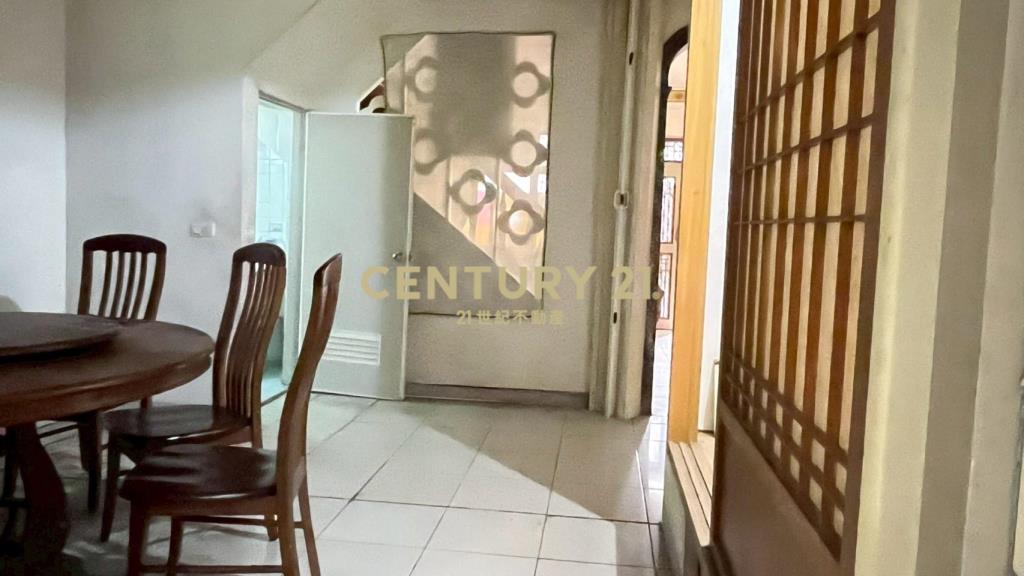 DB415礁溪龍潭湖旁悠靜透天