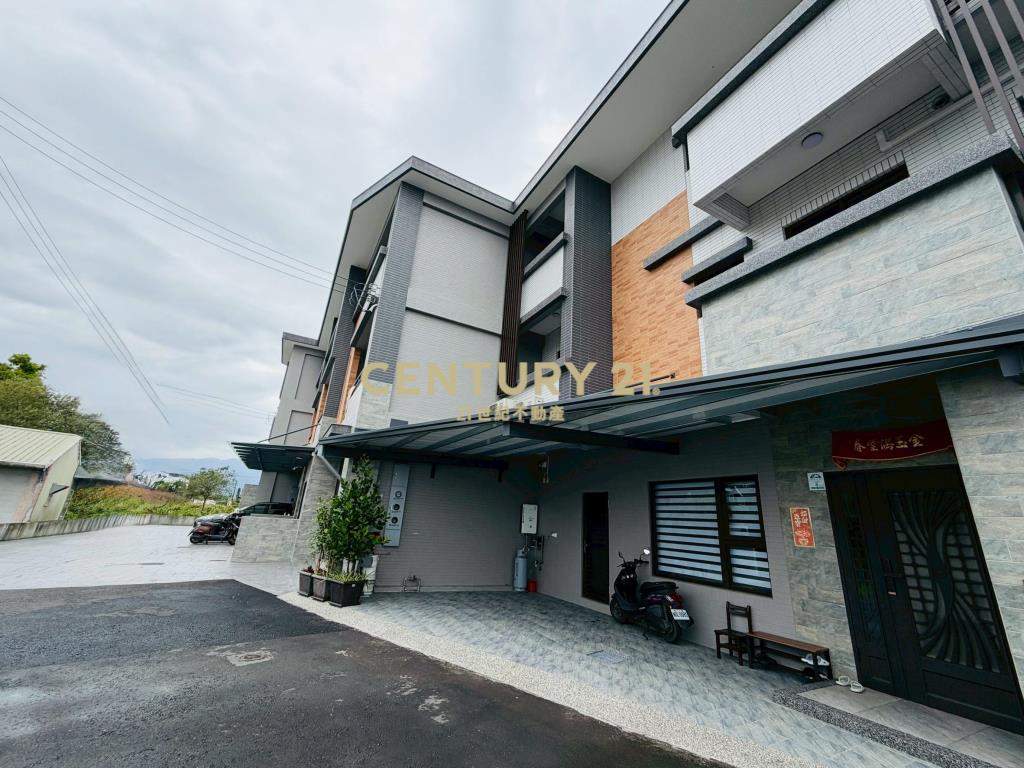 LB126員山深洲大道全新4套房透天