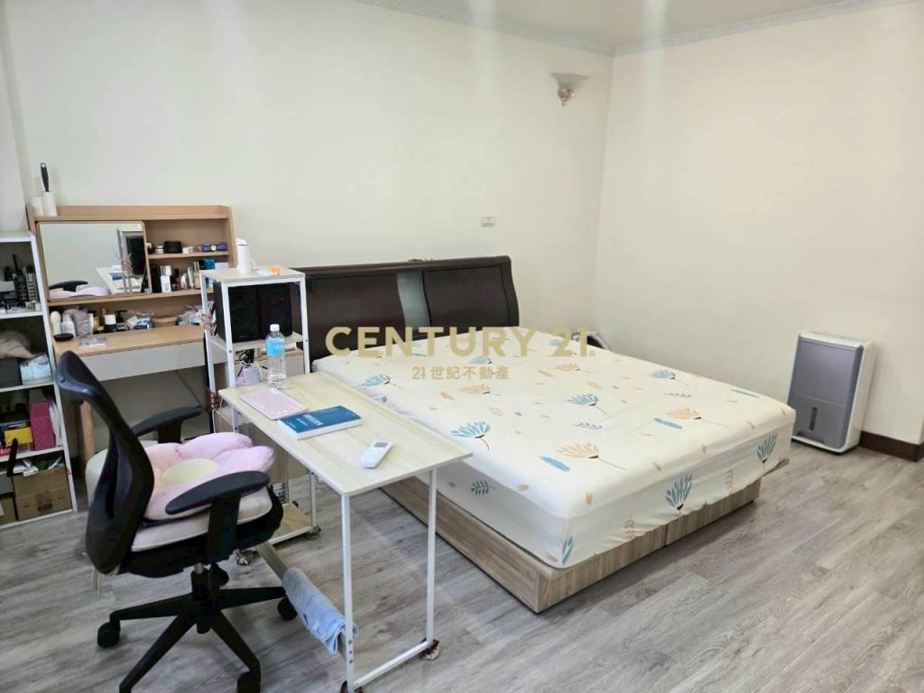 LG030宜商旁雙車位店住