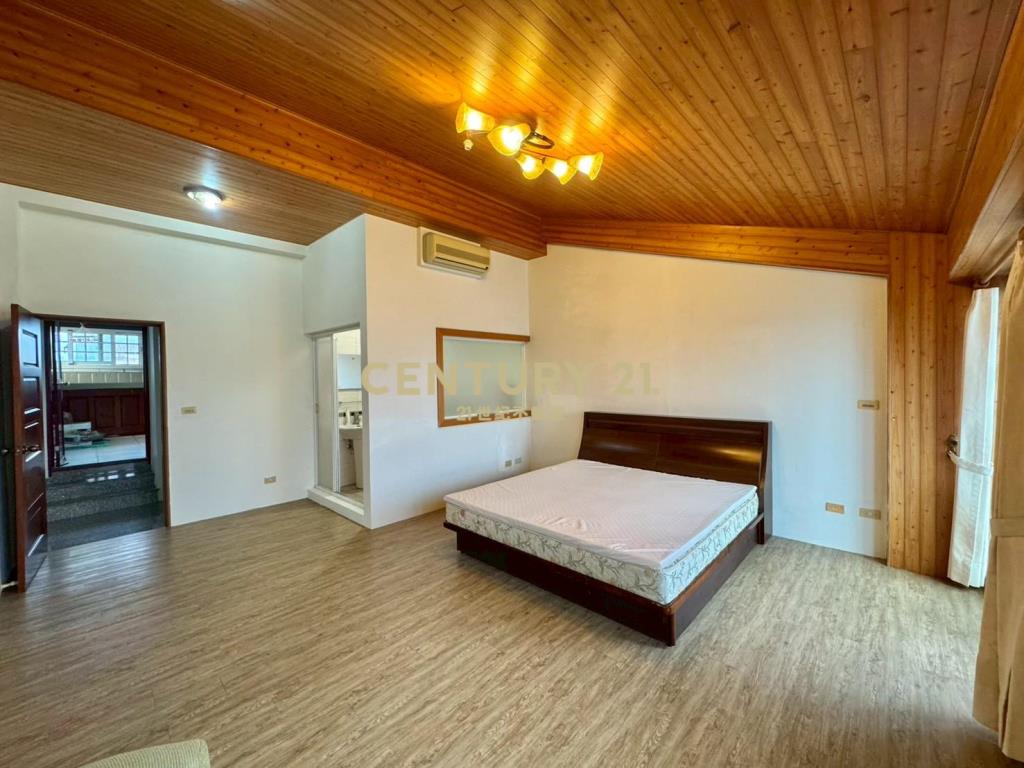 LB128宜蘭縣政花園車庫美墅