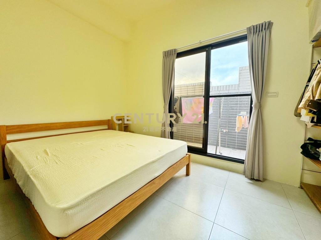 LA140綠堤見晴星光兩房車