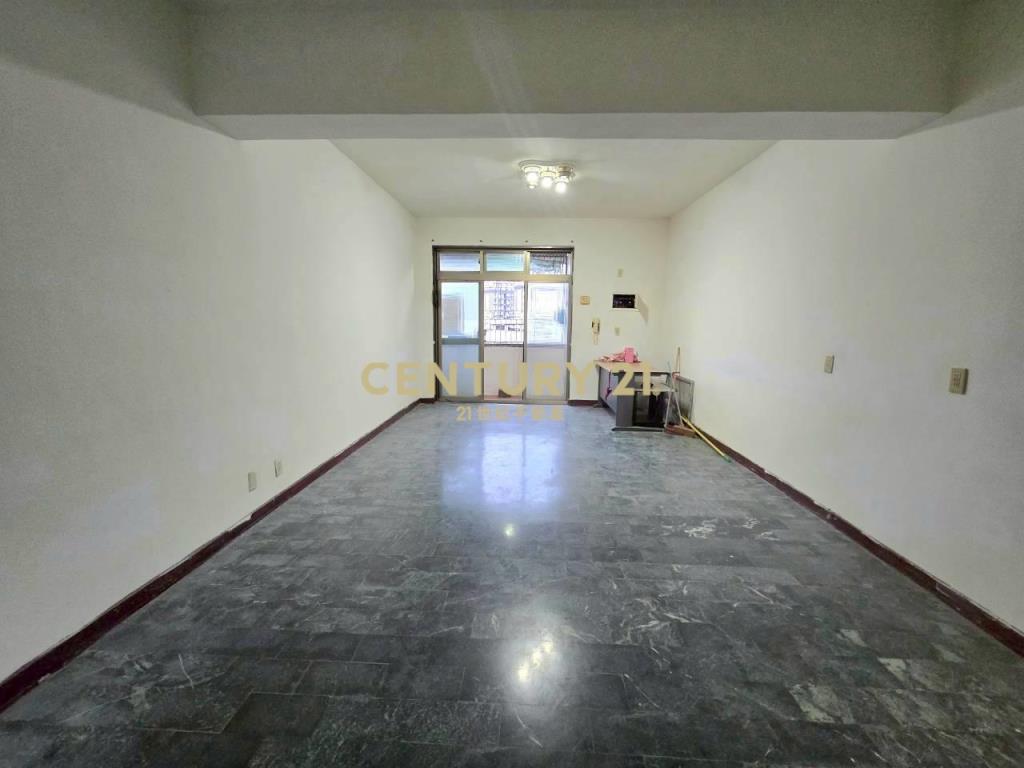 LA141超低總價市區三房