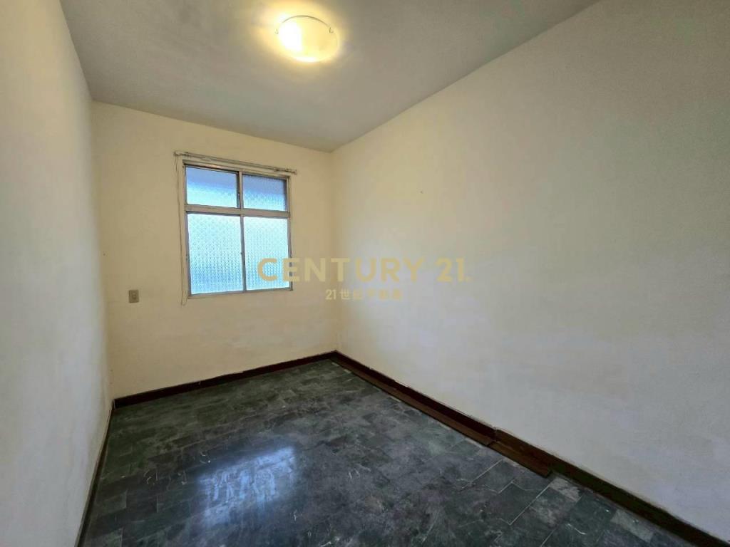 LA141超低總價市區三房