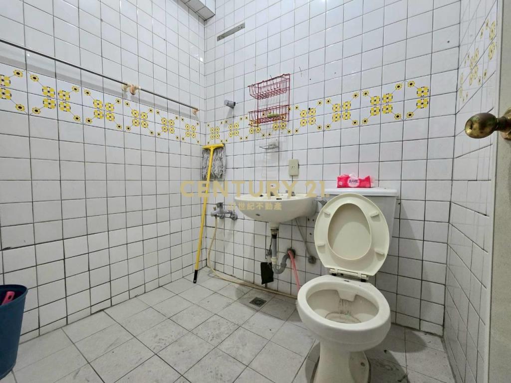 LA141超低總價市區三房