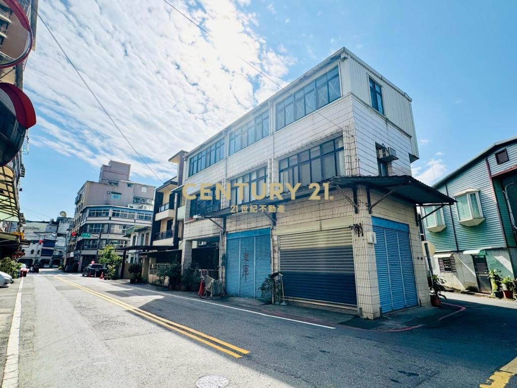 LG032新月旁三角窗店住