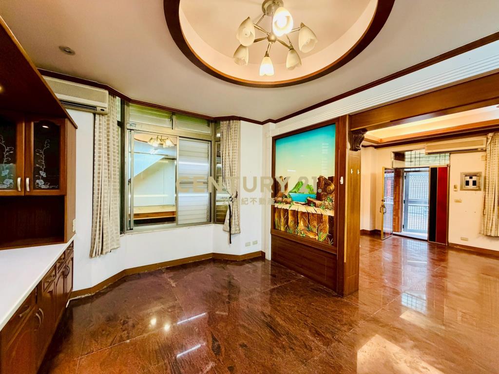 LB135宜市文教區透天