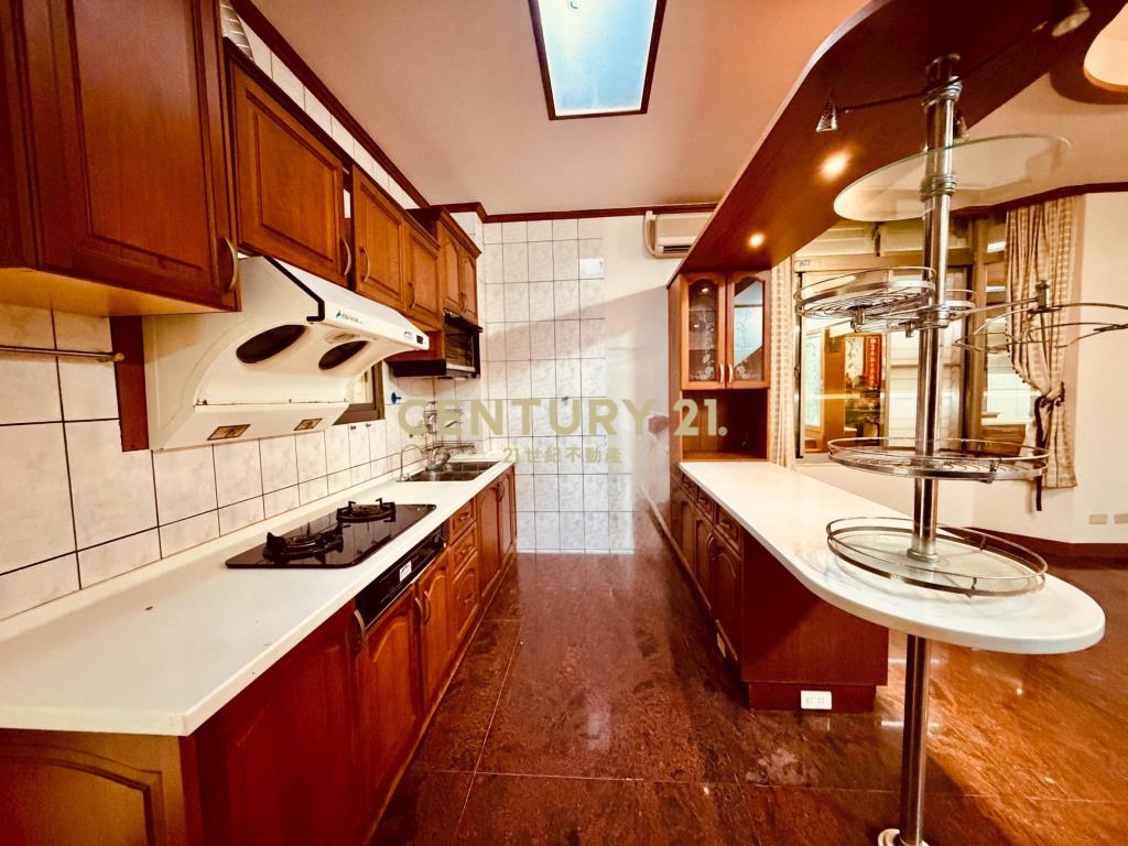 LB135宜市文教區透天