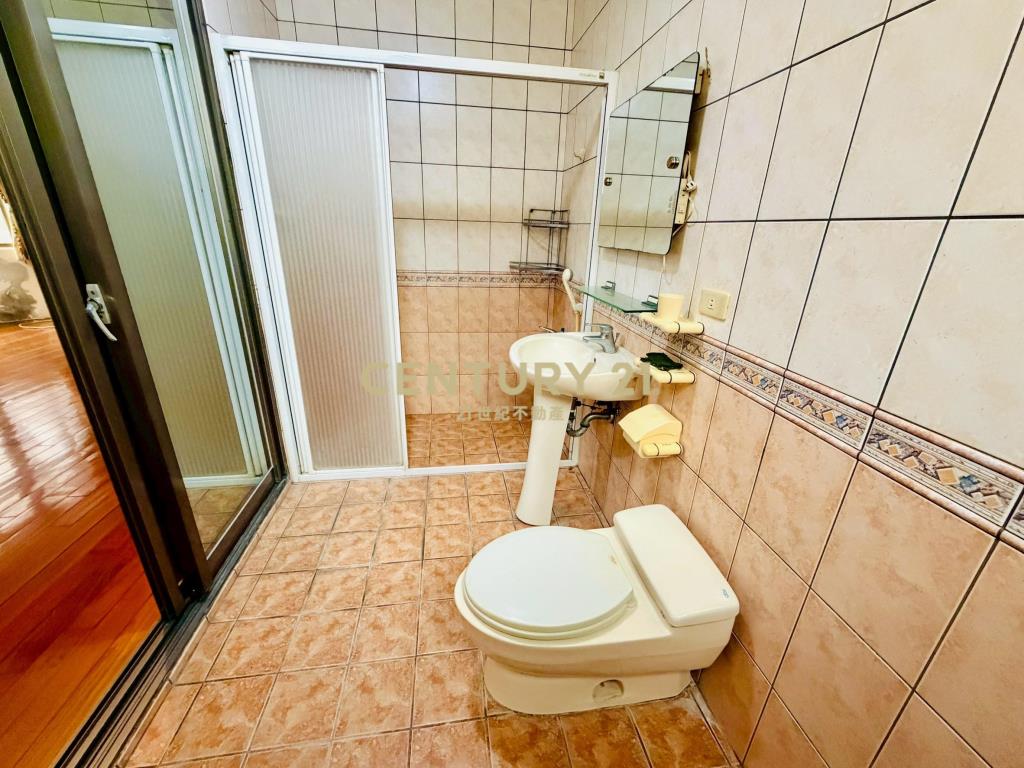 LB135宜市文教區透天