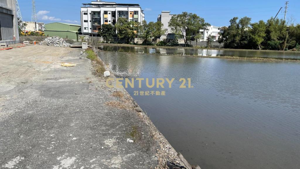 DC535順安大路邊小農地