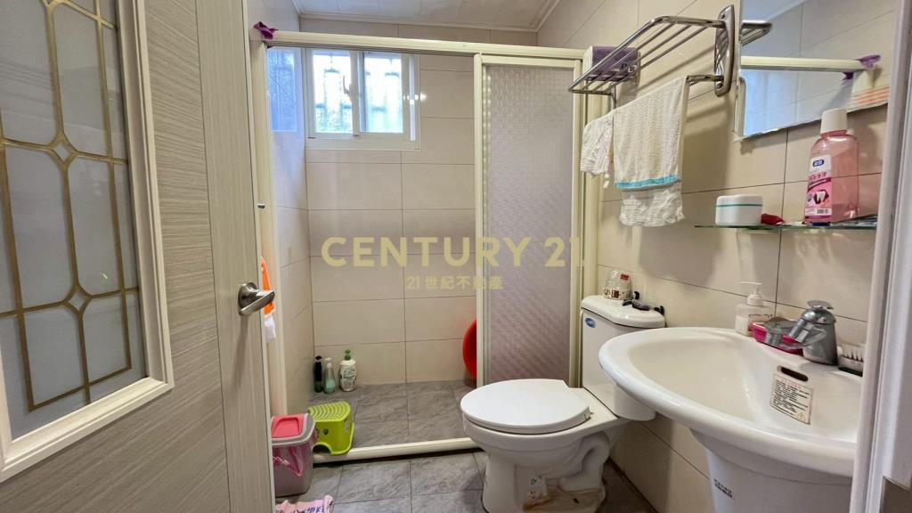 DB421五結邊間太陽能美透天