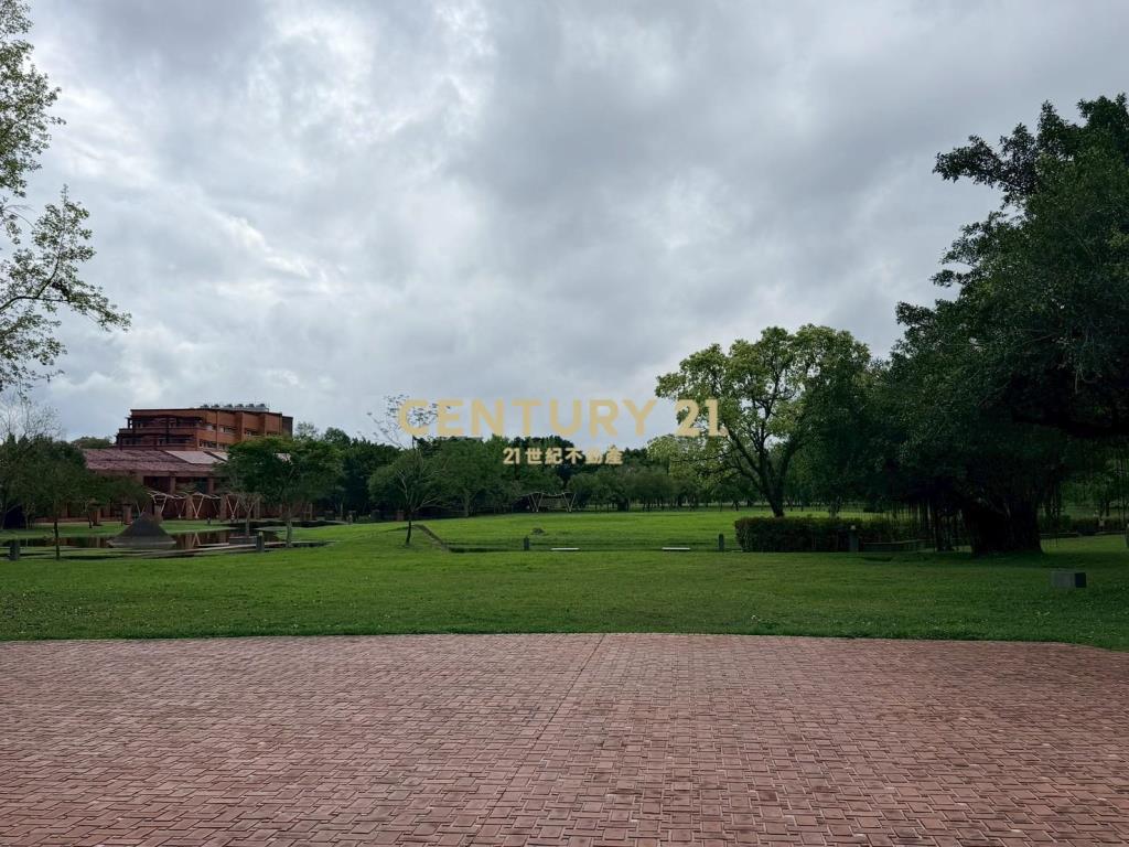 LD039縣政中心雙面路商業建地