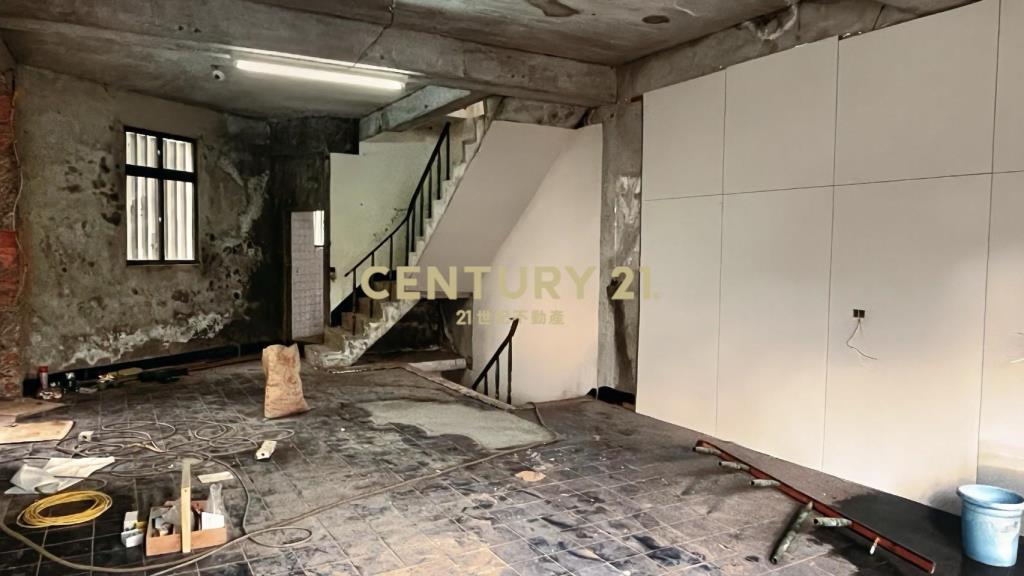 LH037礁溪龍潭大路邊店住(租)