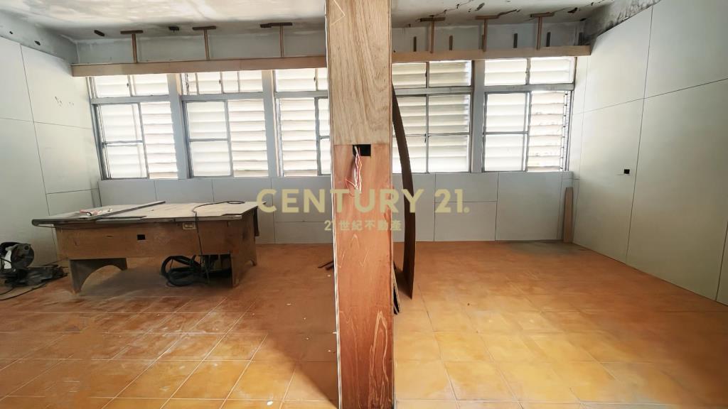 LH037礁溪龍潭大路邊店住(租)