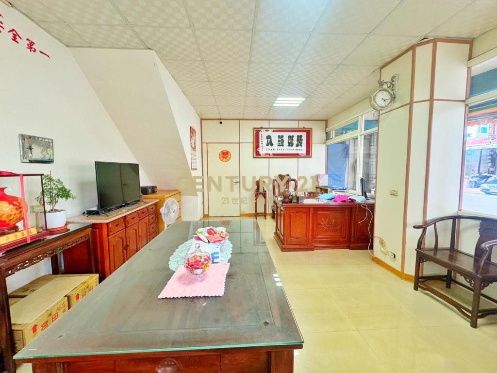 LB141東區轉運站金店住