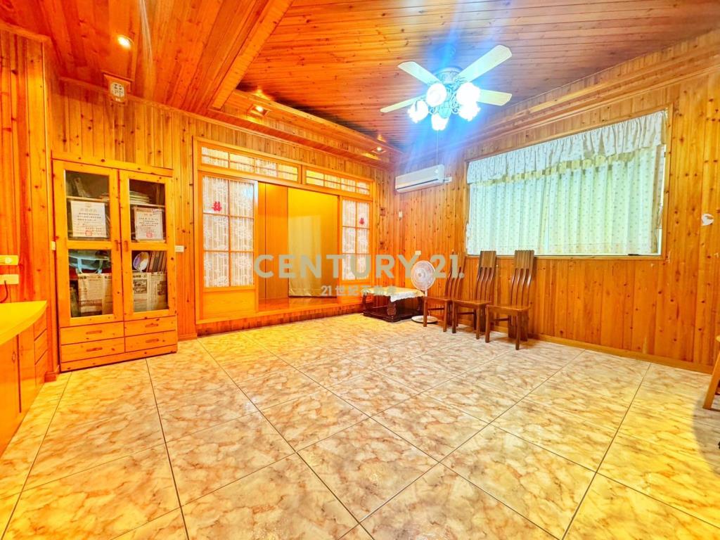 LB141東區轉運站金店住