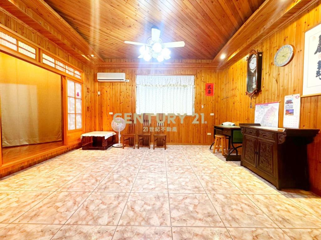 LB141東區轉運站金店住