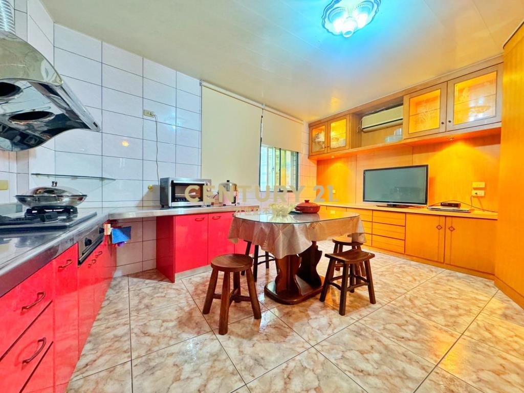 LB141東區轉運站金店住