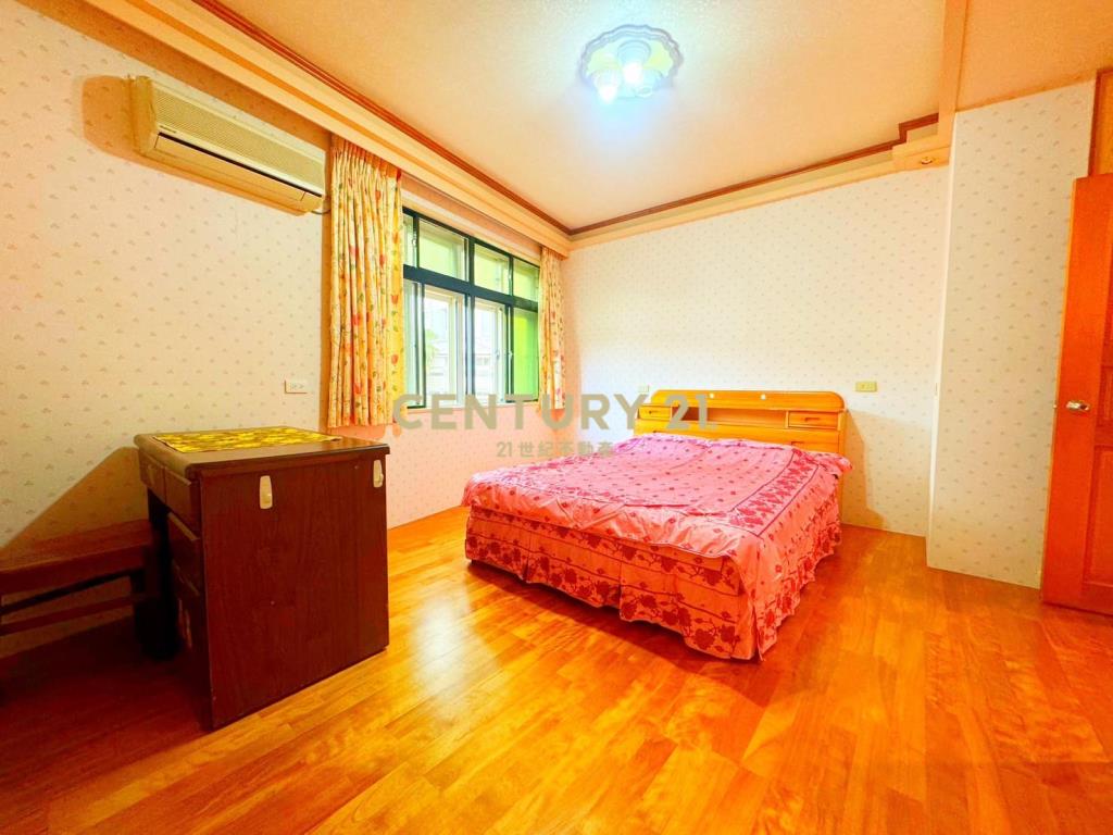 LB141東區轉運站金店住