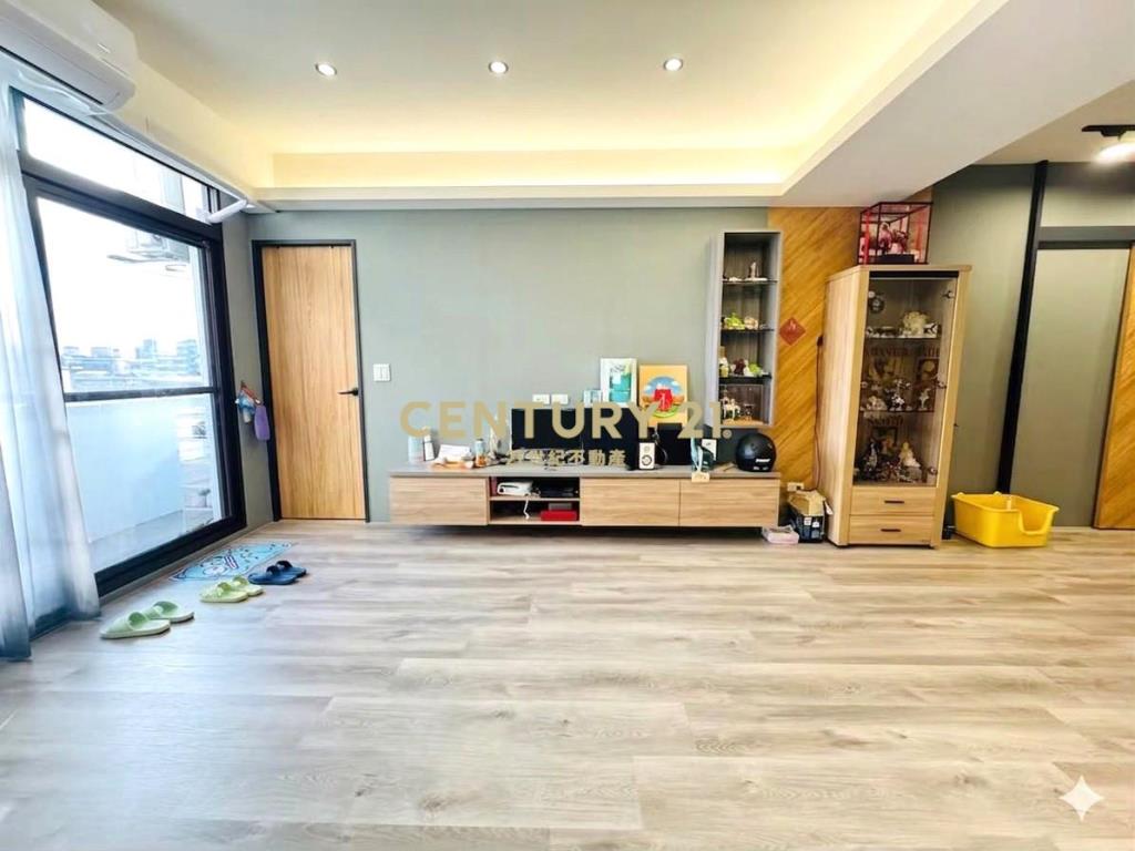 LA153市中心美裝大三房