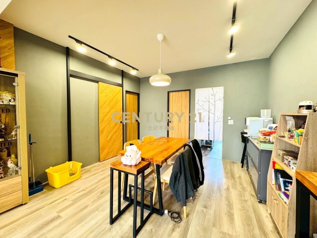 LA153市中心美裝大三房