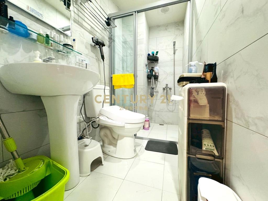 LA153市中心美裝大三房