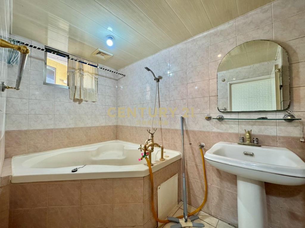 LA154礁溪帝國溫泉低總價套房