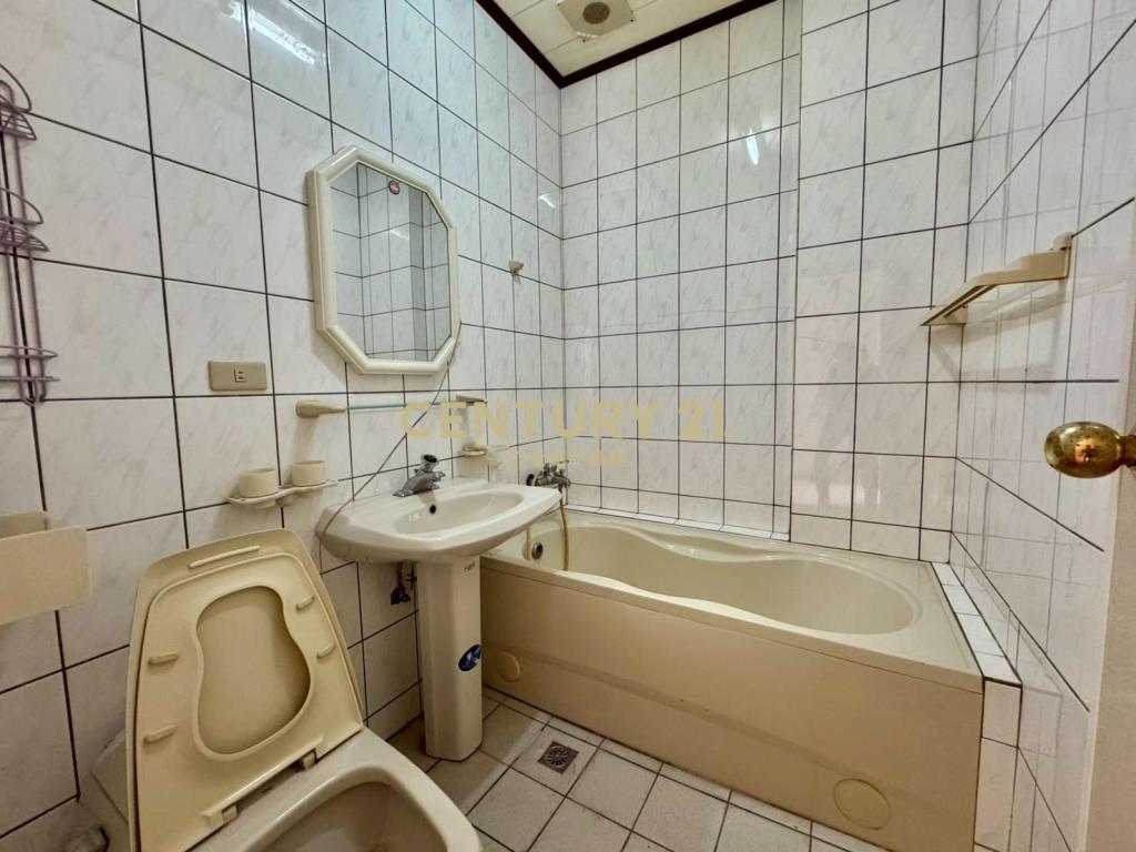 LB136轉運站旁明星學區透天