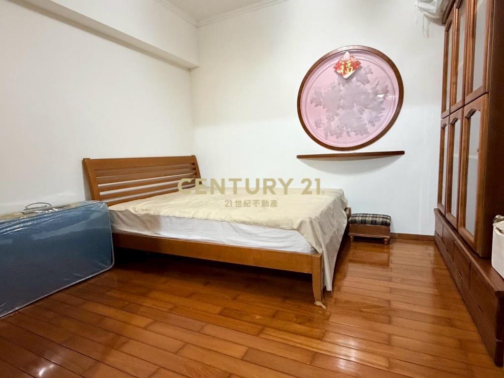 LA156新月旁電梯二房