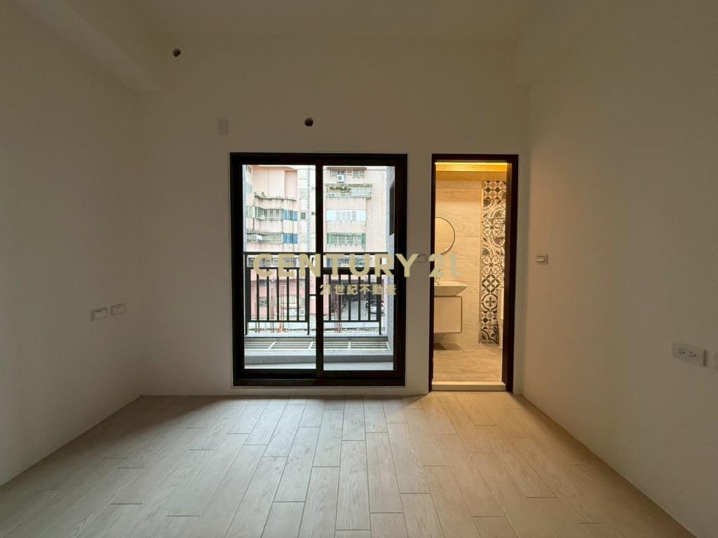 LB145馬賽全新百亨優閣透天