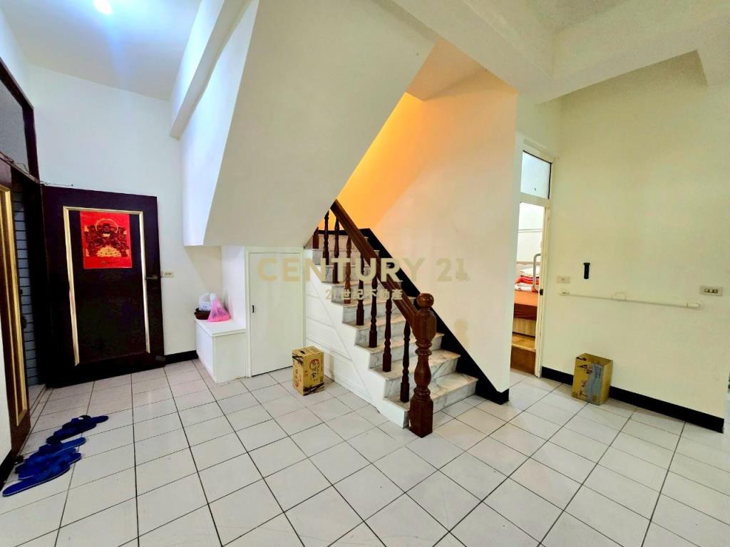 LB120市區大地坪車庫雙併花園別墅