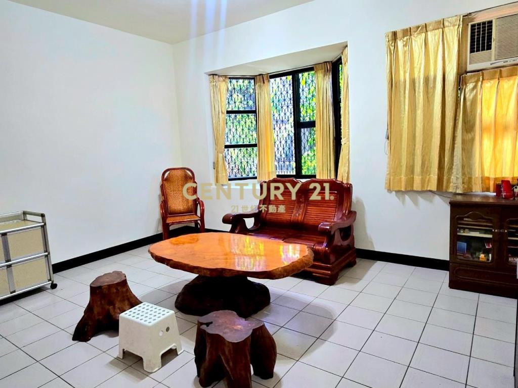 LB120市區大地坪車庫雙併花園別墅