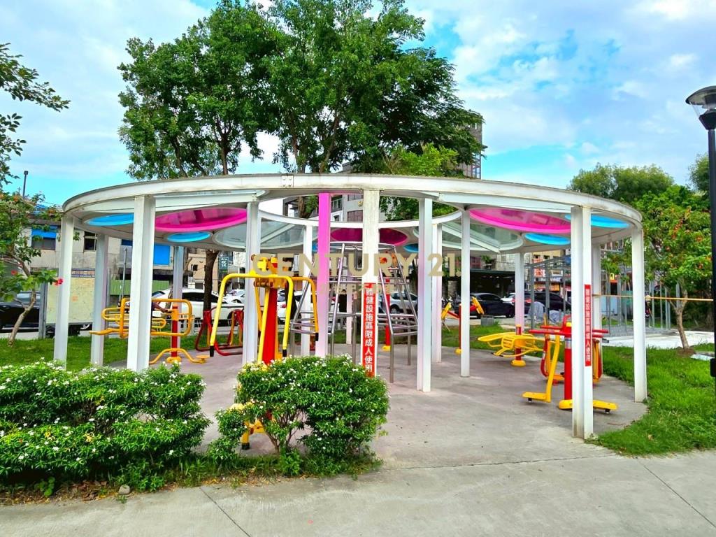 LB120市區大地坪車庫雙併花園別墅