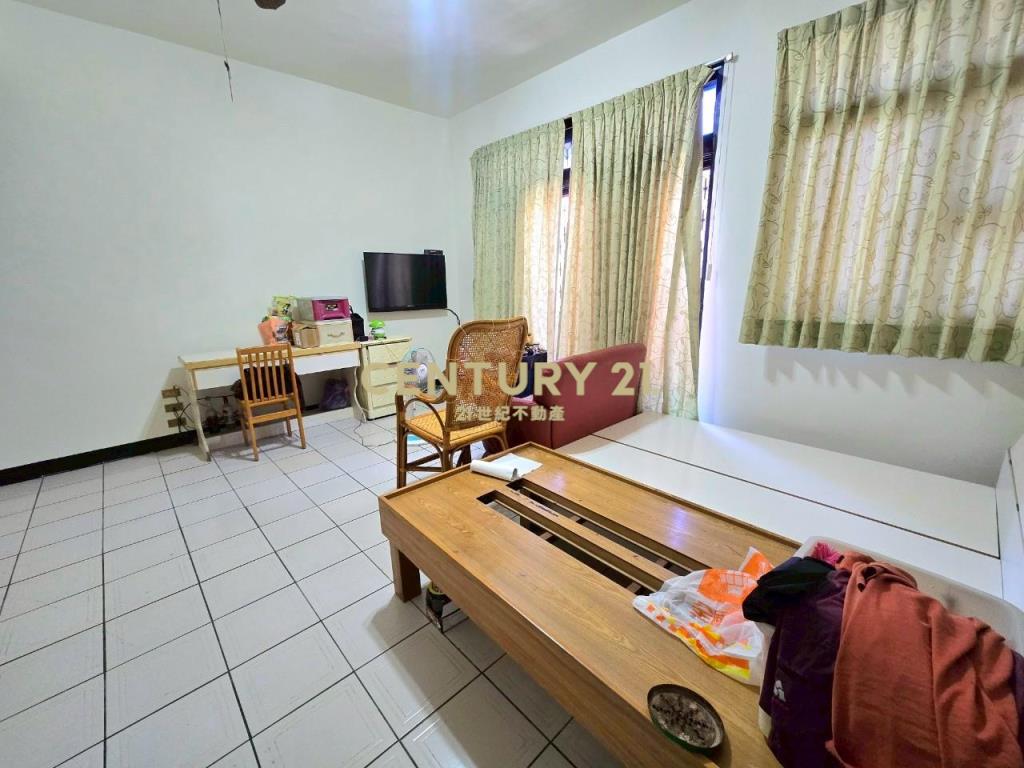 LB120市區大地坪車庫雙併花園別墅