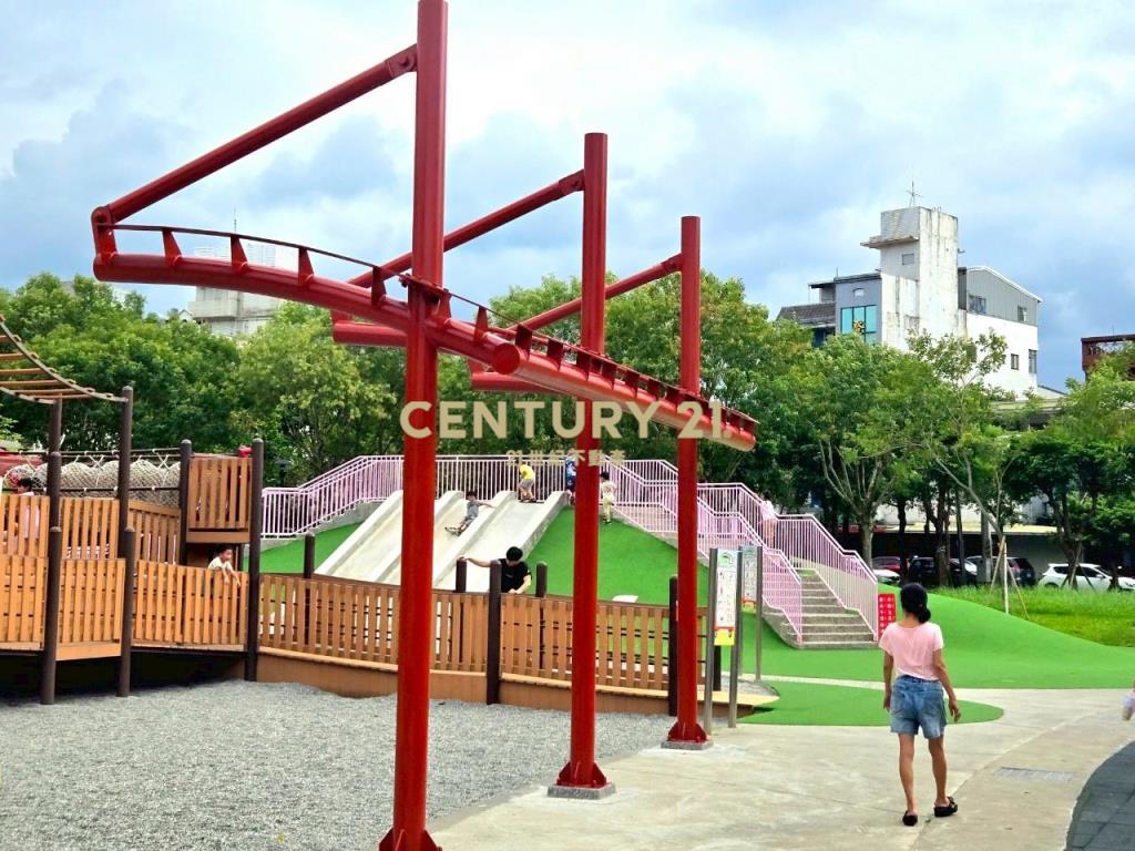 LB120市區大地坪車庫雙併花園別墅