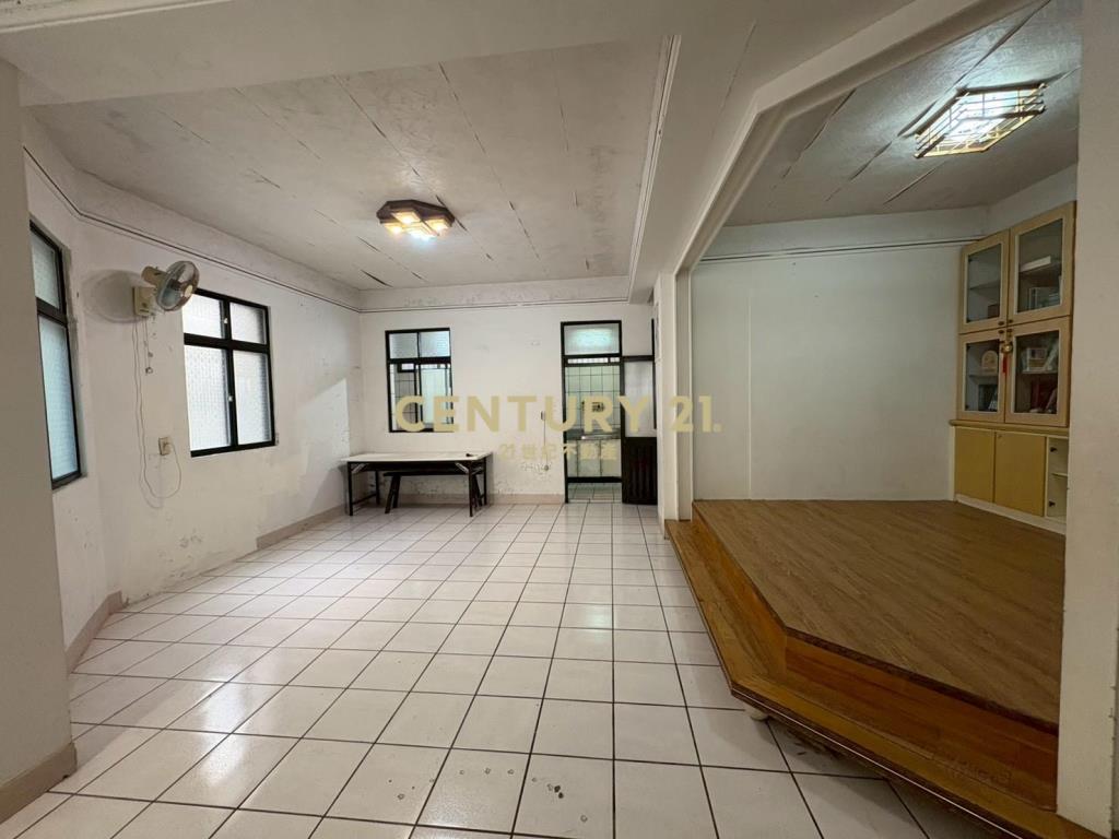 LB146市中心雙併透天雙車位大坪數