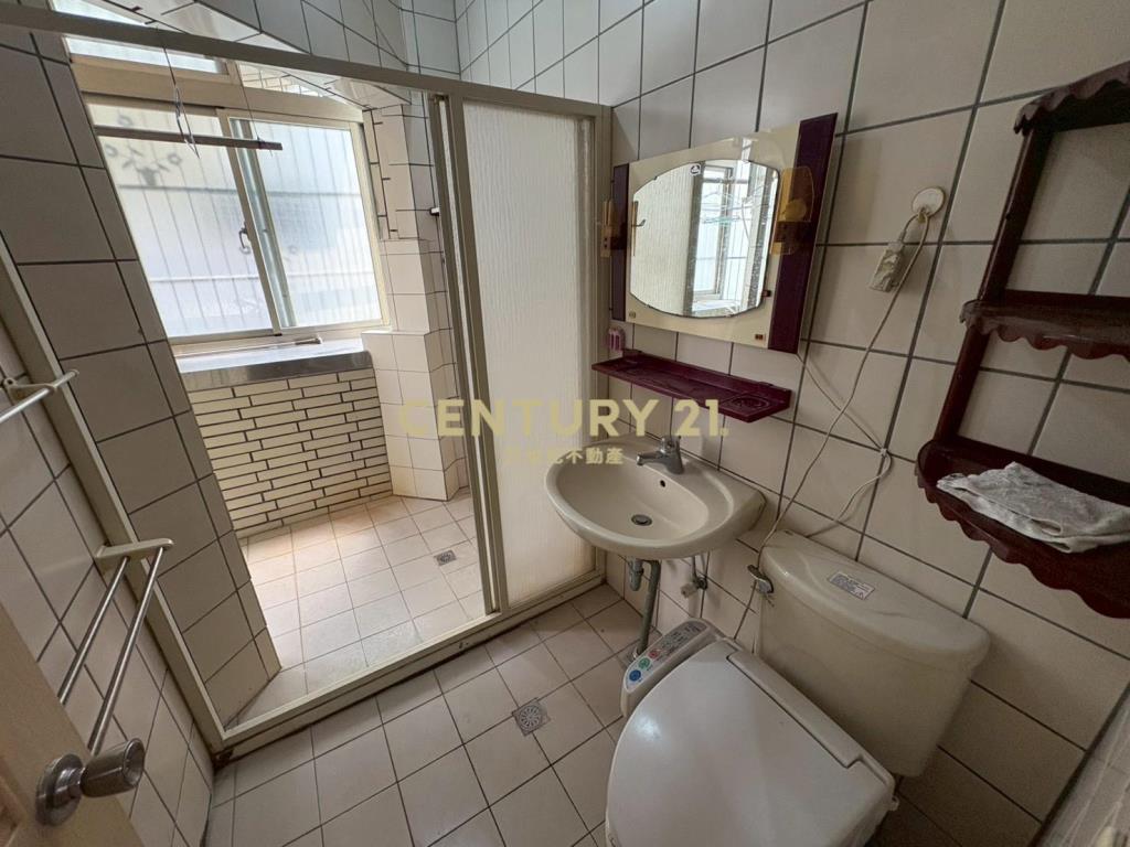 LB146市中心雙併透天雙車位大坪數