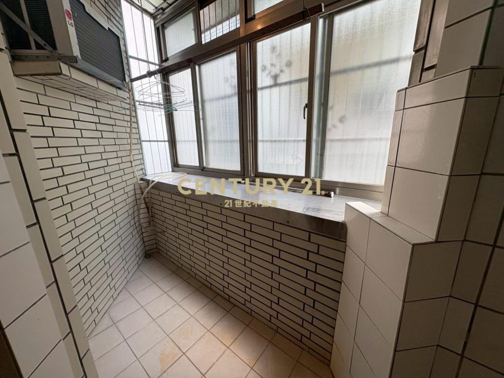 LB146市中心雙併透天雙車位大坪數