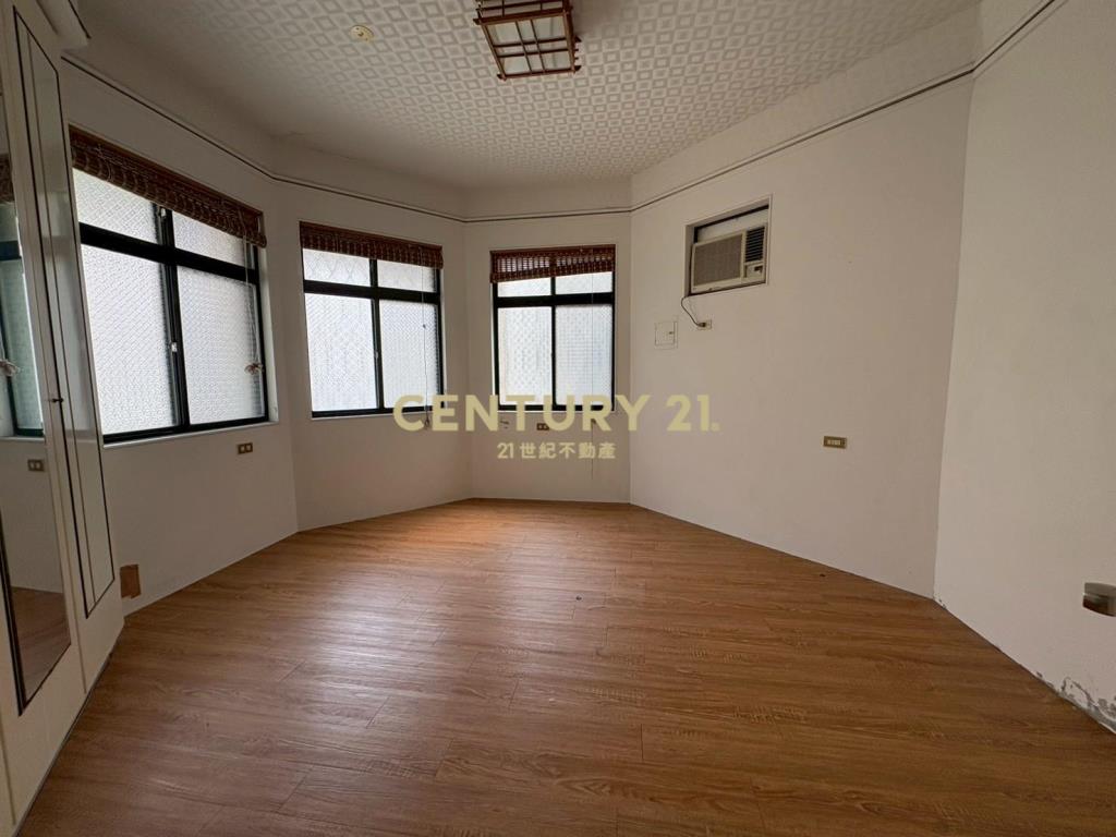 LB146市中心雙併透天雙車位大坪數