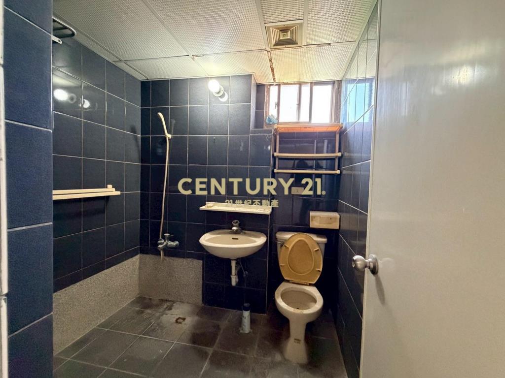 LA159近轉運站文教區三房車