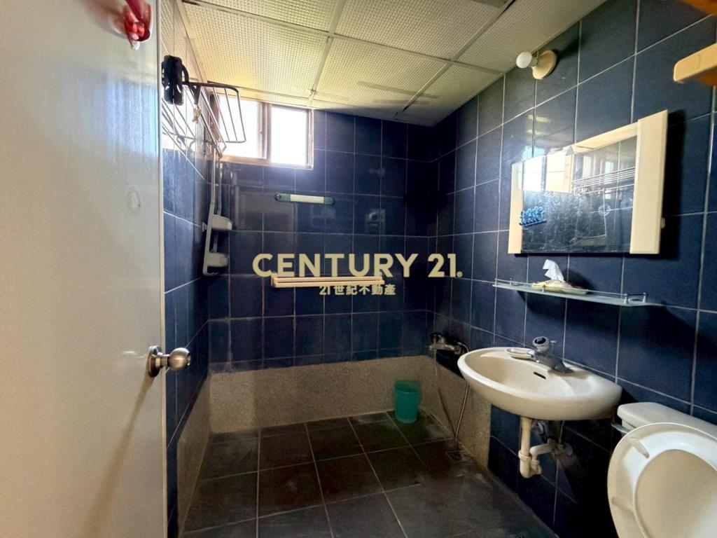 LA159近轉運站文教區三房車