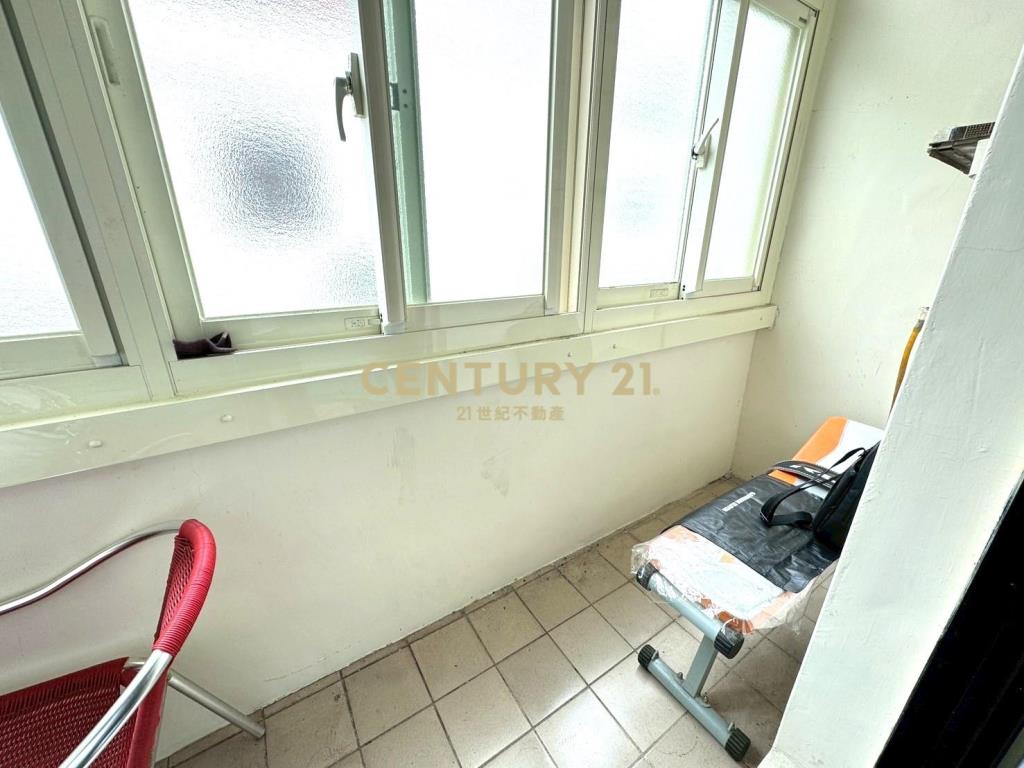 LB072近羅東高工孝親房透天