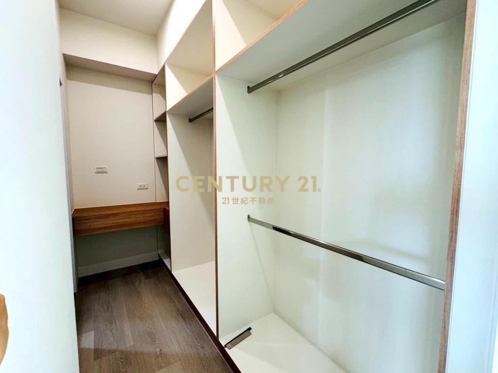 LA160近轉運站車位3房