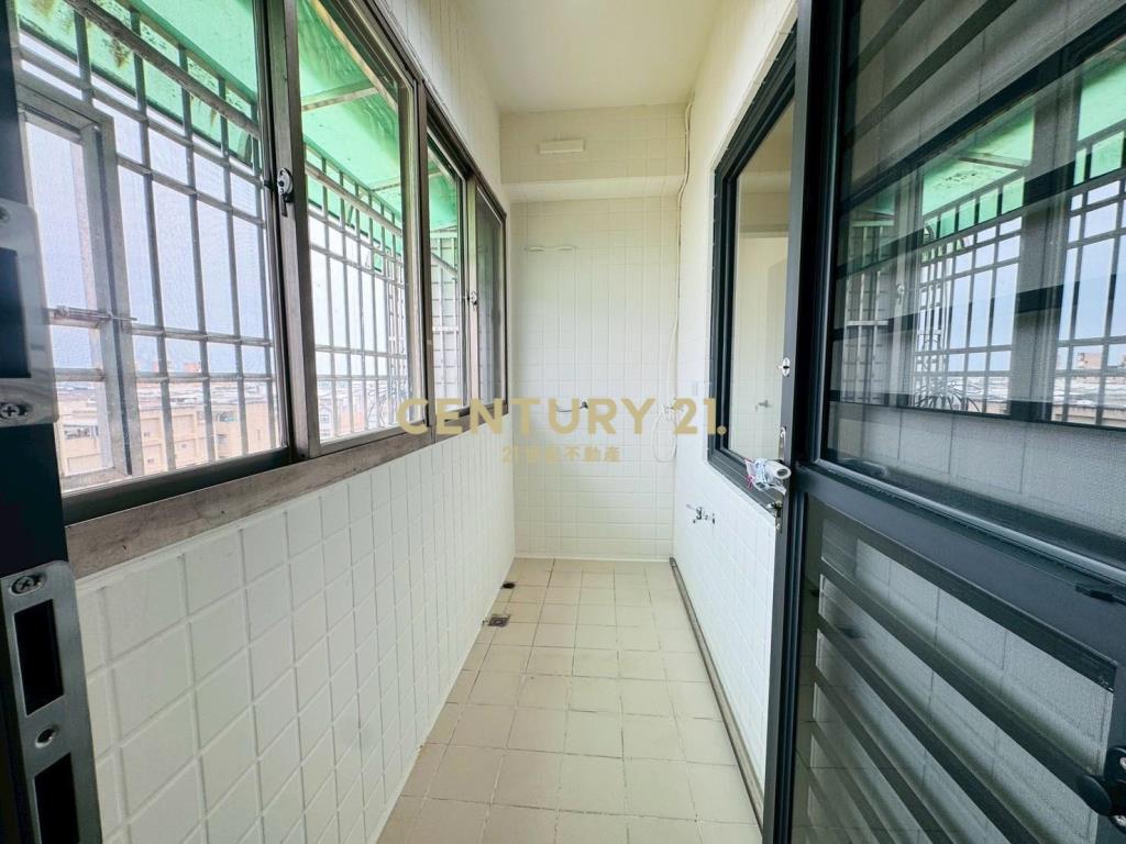 LA160近轉運站車位3房