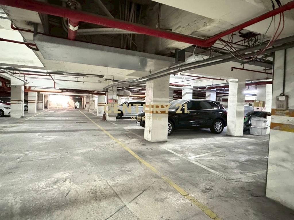 LA160近轉運站車位3房