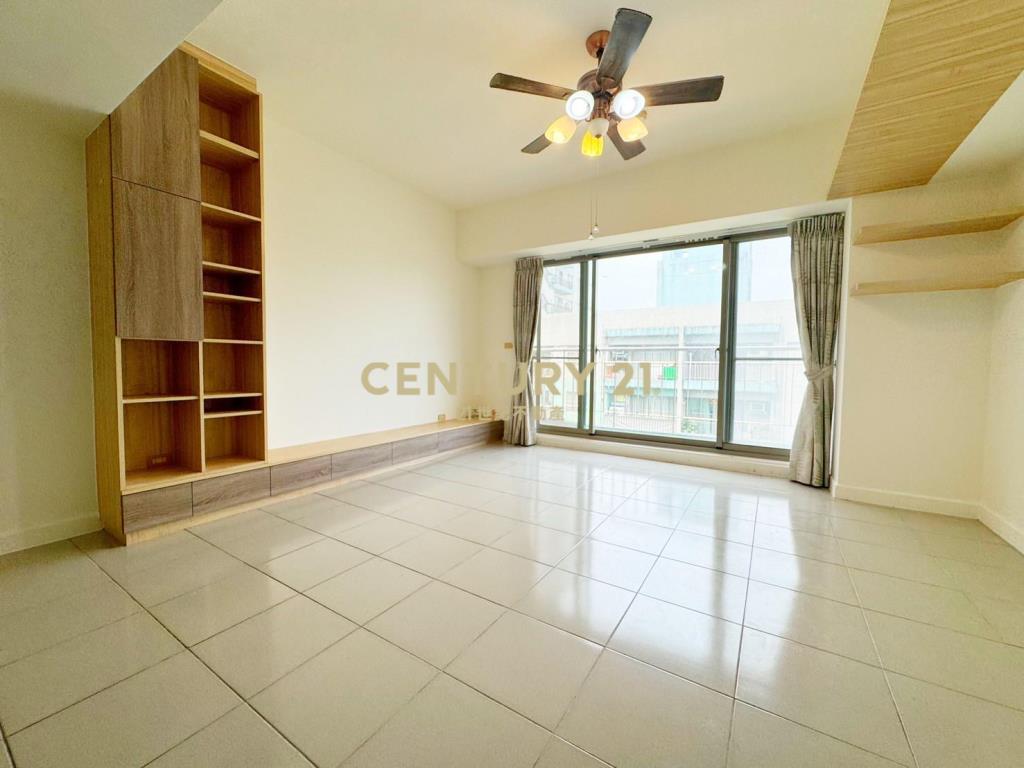 LA161翠玉花園3+1房車位