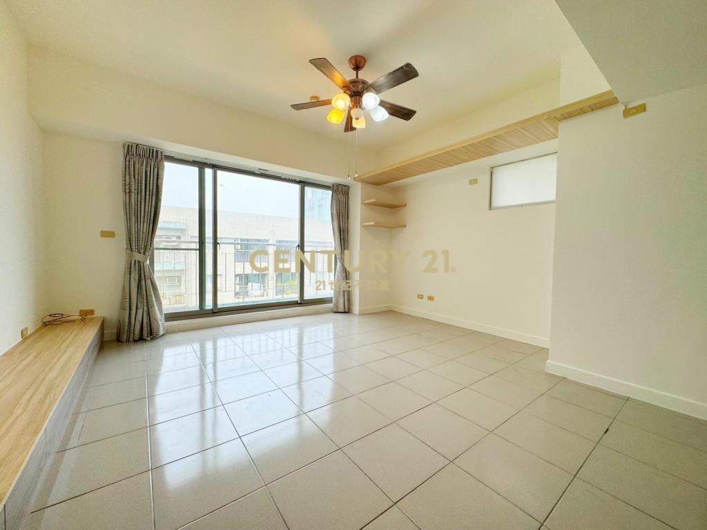 LA161翠玉花園3+1房車位